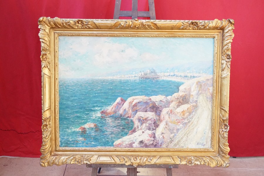 Georges DELOYE (1856-1930). Bord de mer avec vue de paquebot . Huile sur toile signée en bas à droite. Cadre : 92 x 120 cm.